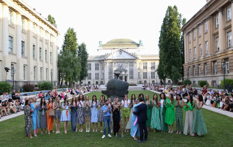 Nikolina i Cigi priredili &scaron;ok moment 'vri&scaron;tećim' kombinacijama, ali &scaron;ou im je ipak ukrala zanosna Mia