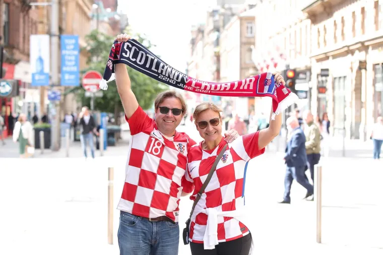 Pustinja na ulicama Glasgowa, pogledajte koliko je malo Hrvata uhvaćeno u &scaron;etnji gradom