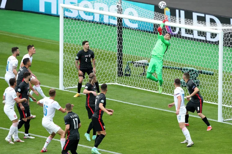 Vatreni na mukama: Izbornik Dalić uhvatio se za glavu, Hrvatska je izgledala loše i primila gol