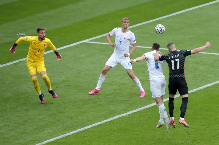 Vatreni na mukama: Izbornik Dalić uhvatio se za glavu, Hrvatska je izgledala loše i primila gol