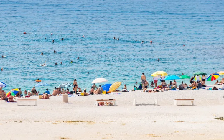 Velike vrućine mame sve vi&scaron;e kupača na splitske plaže