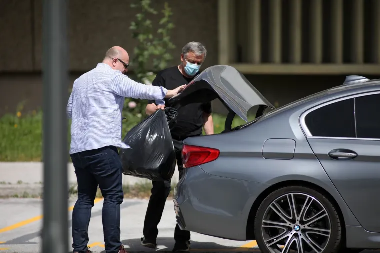 Pogledajte kako su ispred Remetinca dočekali Antu Kvesića, suca kojeg je Mamić optužio za korupciju