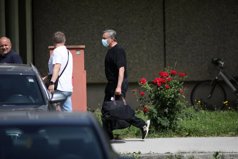 Pogledajte kako su ispred Remetinca dočekali Antu Kvesića, suca kojeg je Mamić optužio za korupciju