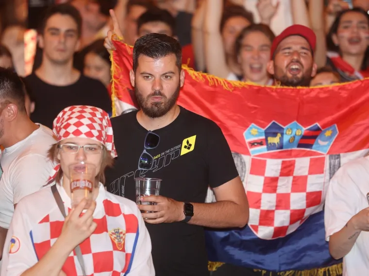 Ludnica nakon pobjede Hrvatske! Navijači diljem zemlje slave plasman u osminu finala