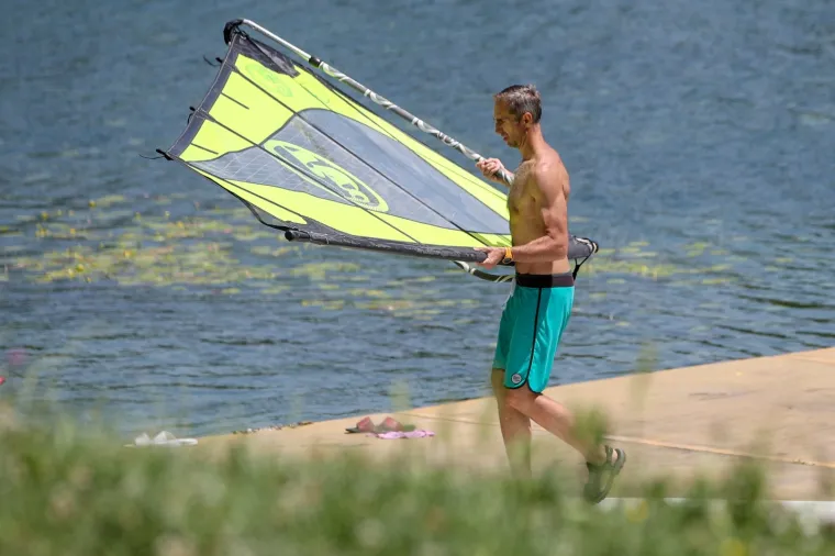 Hrvatska se prži: Pogledajte kako su se građani poku&scaron;ali rashladiti na sve načine