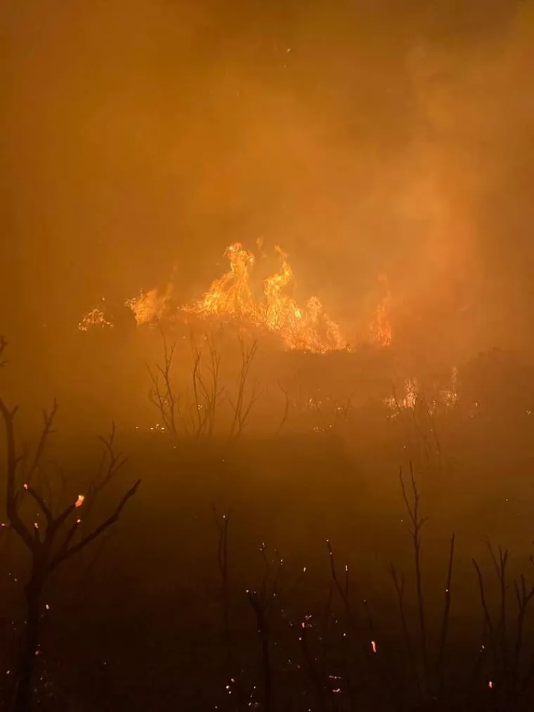 Požar u Župi Dubrovačkoj sinoć izbio požar: Buknuo je zbog nestručnog navijačkog rukovanja bakljama?