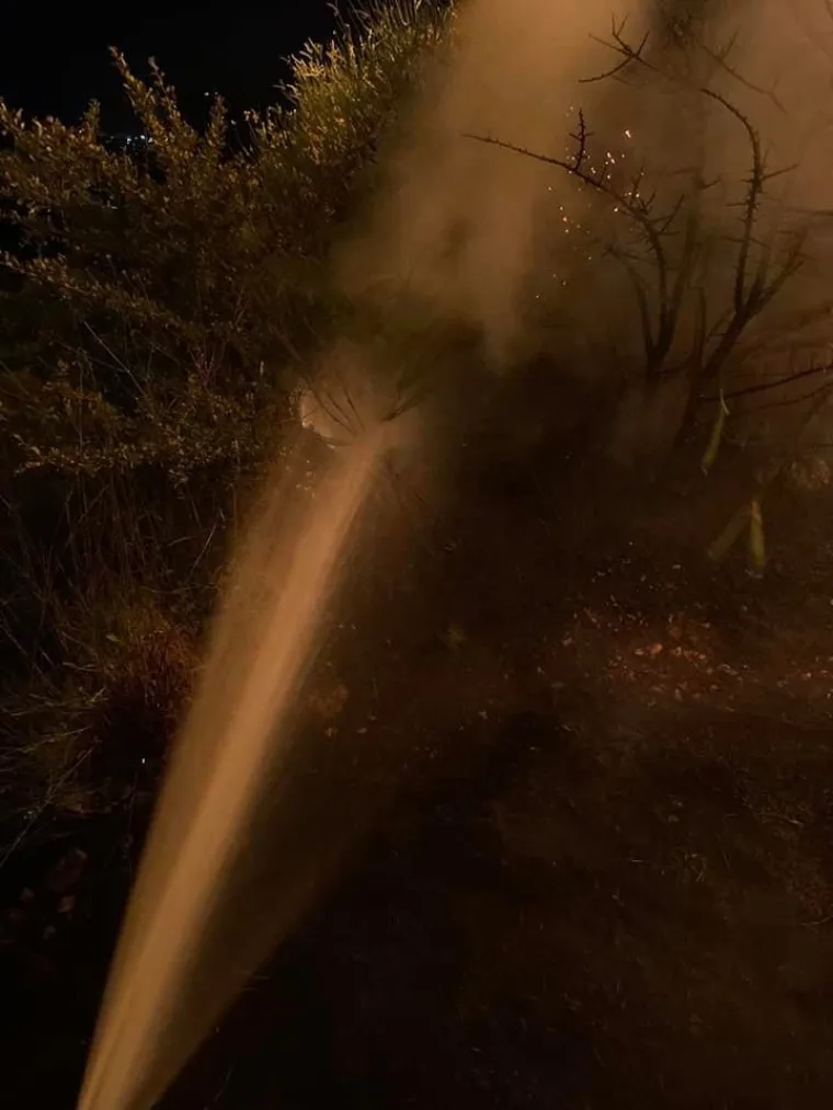 Požar u Župi Dubrovačkoj sinoć izbio požar: Buknuo je zbog nestručnog navijačkog rukovanja bakljama?