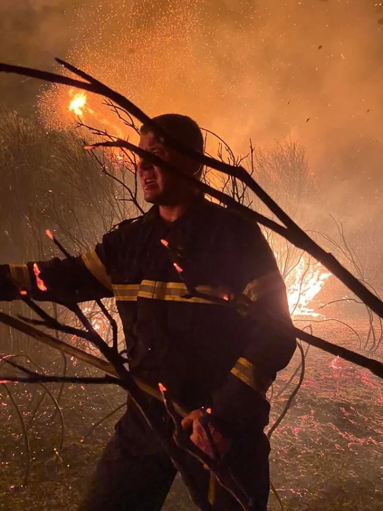 Požar u Župi Dubrovačkoj sinoć izbio požar: Buknuo je zbog nestručnog navijačkog rukovanja bakljama?
