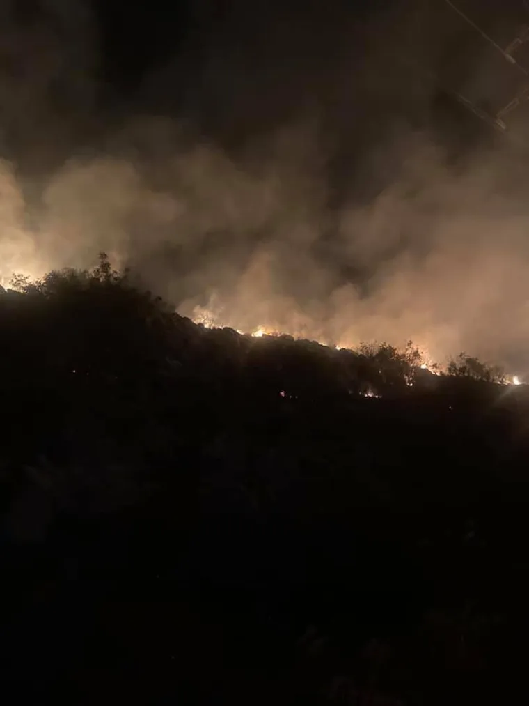 Požar u Župi Dubrovačkoj sinoć izbio požar: Buknuo je zbog nestručnog navijačkog rukovanja bakljama?