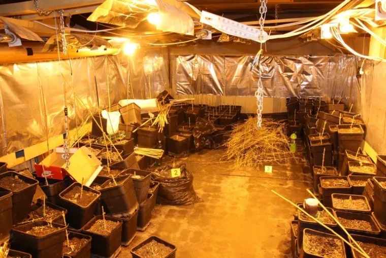 Mu&scaron;karac uhićen u mjestu blizu Zapre&scaron;ića: Objavljene fotografije laboratorija za uzgoj marihuane