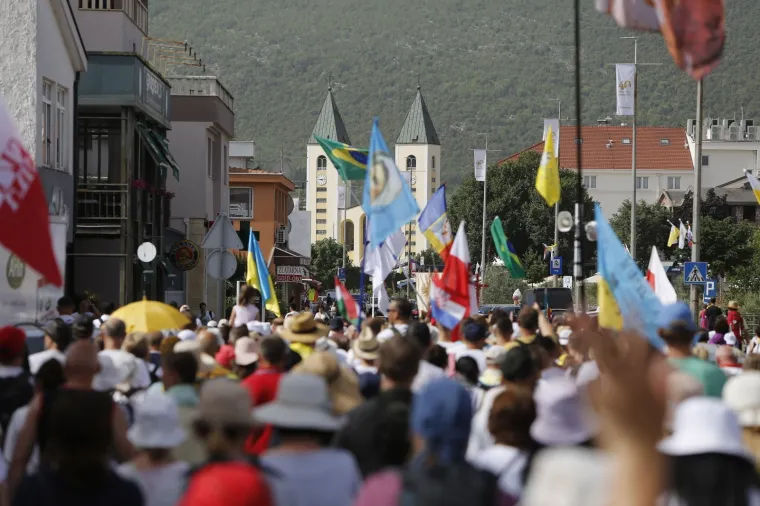 Bliži se velika obljetnica ukazanja u Međugorju: Hodočasnici iz cijelog svijeta okupljaju se u hercegovačkom selu