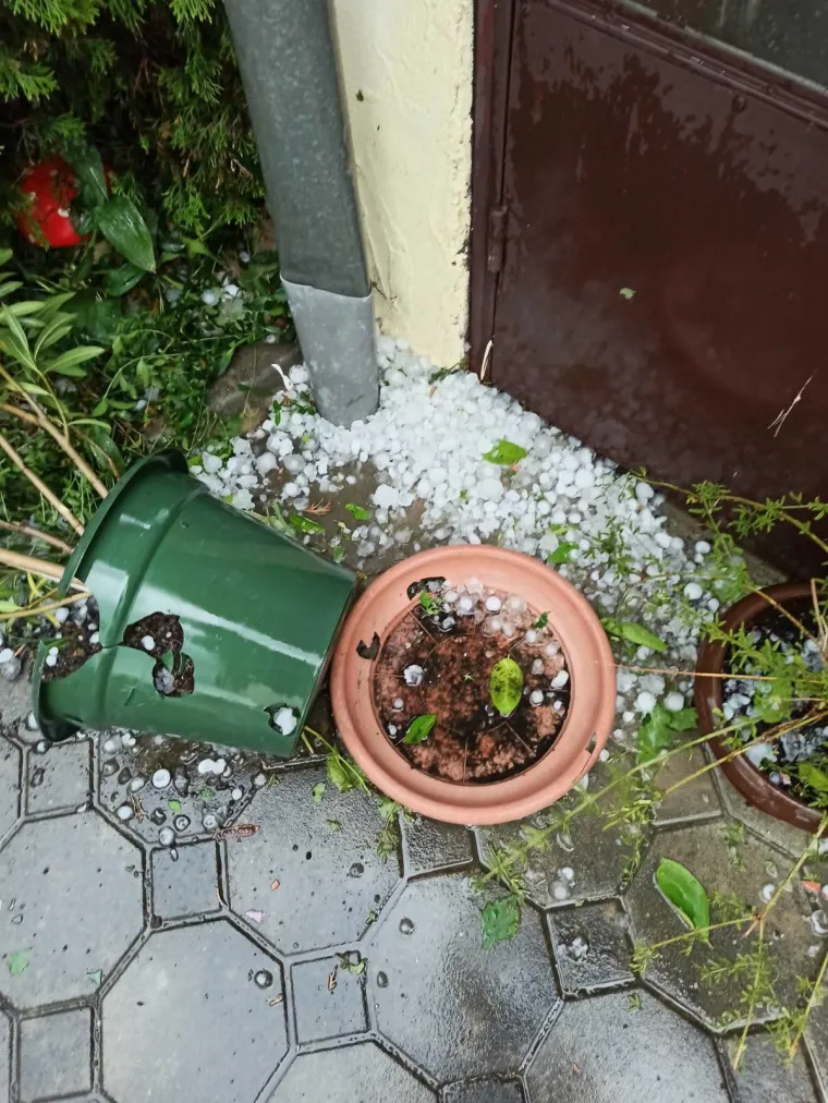 Nevrijeme u Požegi: Padao led veličine oraha i stanovnicima zadao probleme