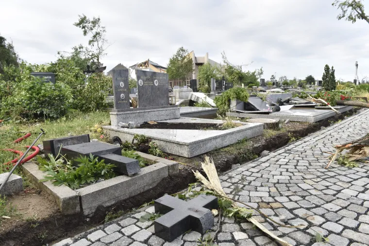 Apokaliptični prizori nakon jučera&scaron;njeg tornada na jugu Če&scaron;ke