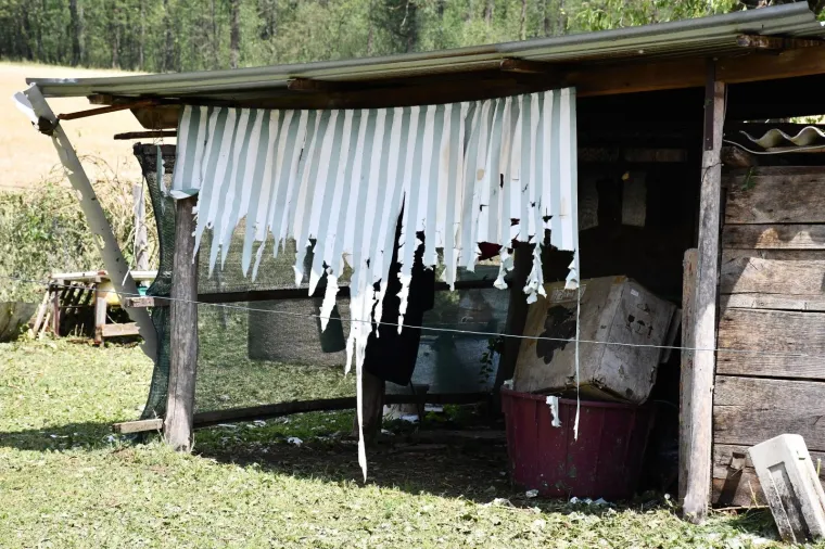 Pogledajte posljedice jučera&scaron;njeg nevremena u selu &Scaron;eovica i u prigradskim naseljima Požege