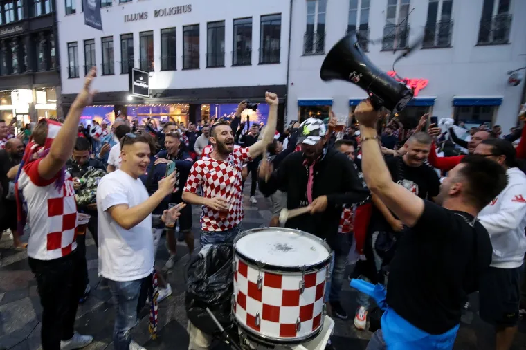 Svi su spremni za &Scaron;panjolce! Pogledajte kakvu fantastičnu atmosferu su hrvatski navijači napravili u Kopenhagenu
