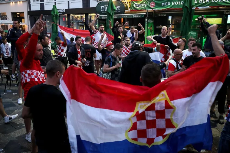Svi su spremni za &Scaron;panjolce! Pogledajte kakvu fantastičnu atmosferu su hrvatski navijači napravili u Kopenhagenu
