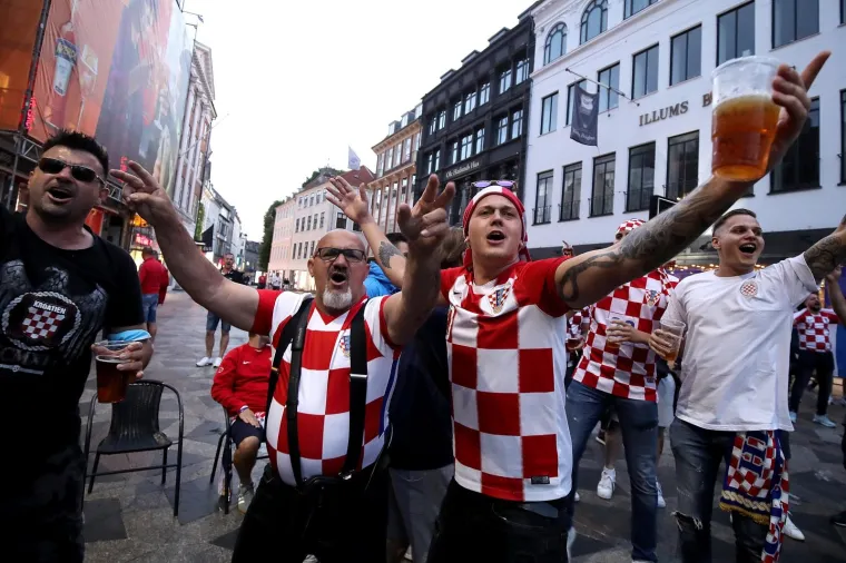 Svi su spremni za &Scaron;panjolce! Pogledajte kakvu fantastičnu atmosferu su hrvatski navijači napravili u Kopenhagenu