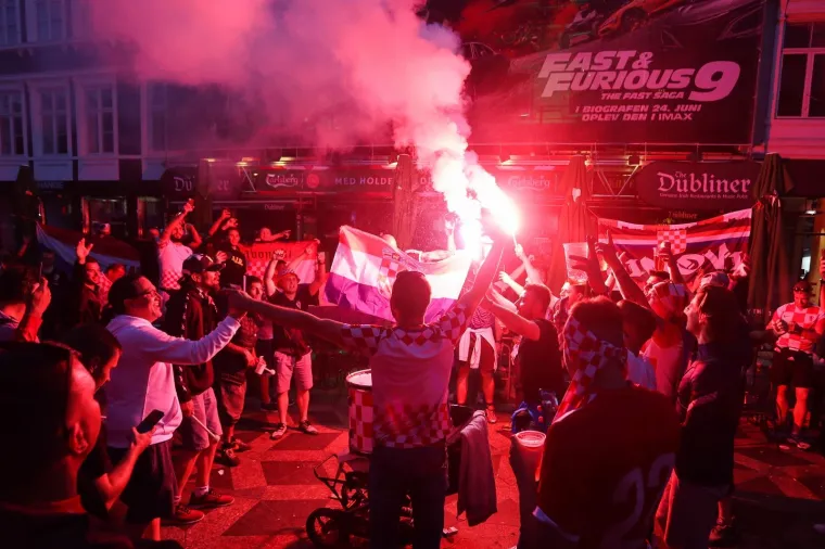 Sprema se spektakl; Pogledajte &scaron;to su hrvatski navijači sinoć radili na ulicama Kopenhagena