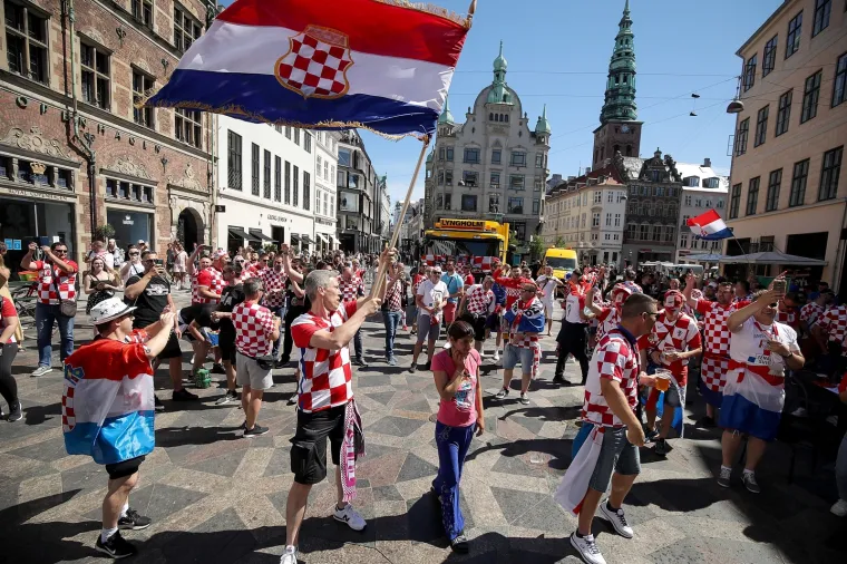 'Kockice' okupirale centar Kopenhagena, pogledajte atmosferu prije okr&scaron;aja sa &Scaron;panjolcima