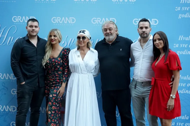 Viktor Živojinović, Sandra Mijalković, Lepa Brena, Slobodan Boba Živojinović, Filip Živojinović, Aleksandra Živojinović