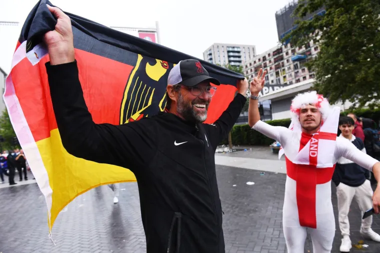 'Jurgen Klopp' uletio među navijače, odmah je nastala ludnica