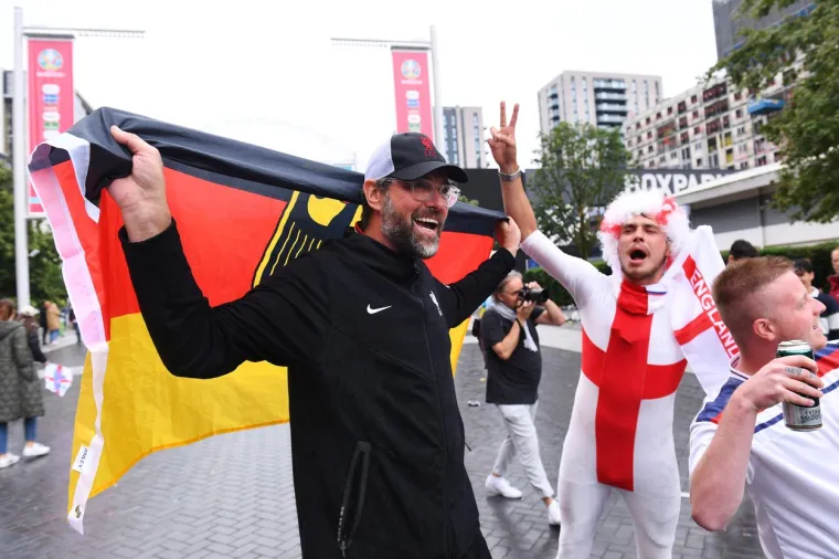 'Jurgen Klopp' uletio među navijače, odmah je nastala ludnica