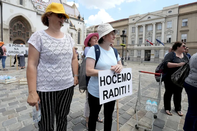 Protest radnica "Orljave" ispred Vlade