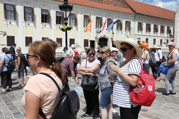 Protest radnica "Orljave" ispred Vlade