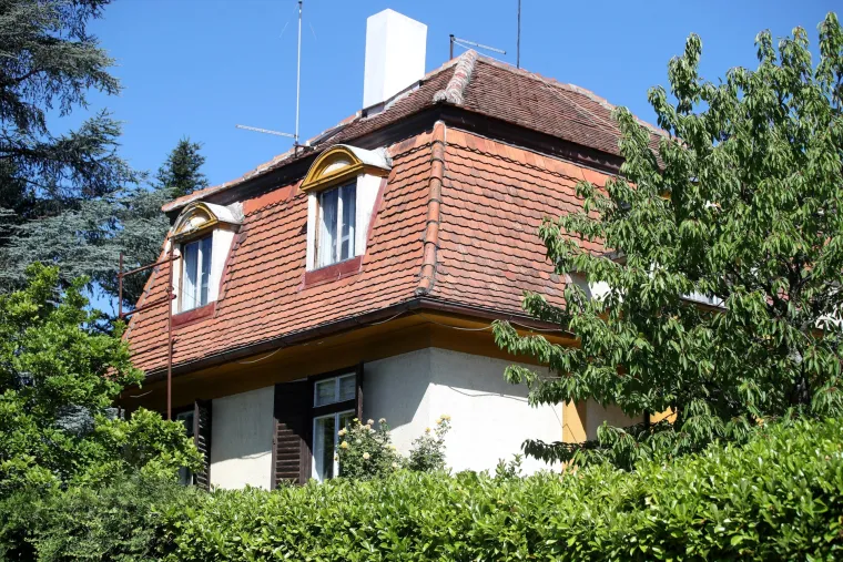 Policija u pretresu kuće glavnog ravnatelja HRT-a Kazimira Bačića