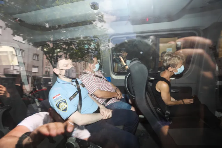 Privođenje osumnjičenih u prostorije USKOK-a