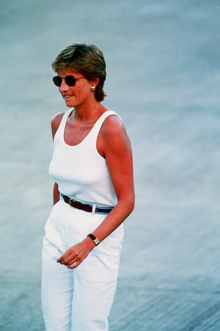 Princeza Diana nije šljivila kraljevska pravila odijevanja: Sjećate li se ovih njezinih seksi izdanja?