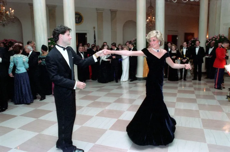 Princeza Diana nije šljivila kraljevska pravila odijevanja: Sjećate li se ovih njezinih seksi izdanja?
