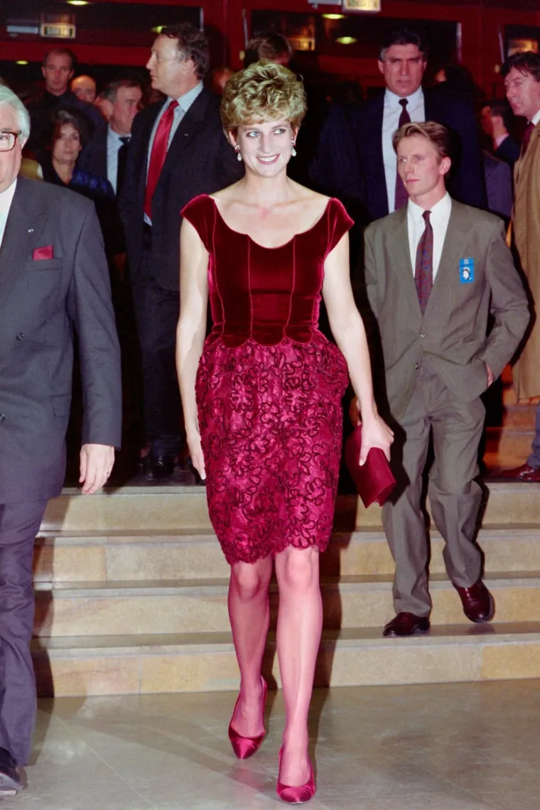 Princeza Diana nije šljivila kraljevska pravila odijevanja: Sjećate li se ovih njezinih seksi izdanja?