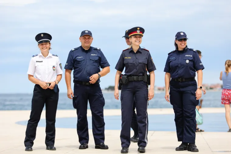 Zadarskoj policiji u ispomoć stigla policija iz Austrije, Mađarske i Poljske