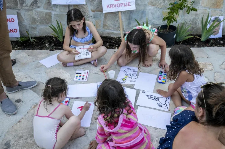 Mnogi poznati na Festivalu bespravne gradnje: 'Kome smeta hrvacki asvalt?'