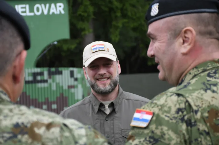 U Poljsku ispraćen 8. vojni kontigent: Od 80 pripadnika Hrvatske vojske, &scaron;est je žena