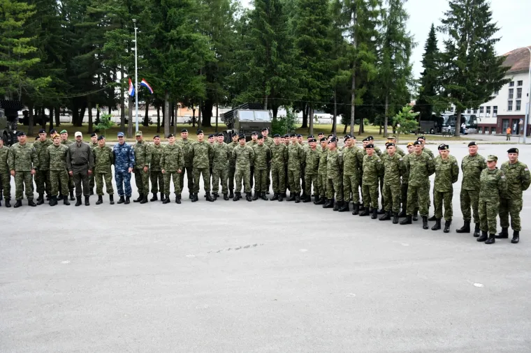 U Poljsku ispraćen 8. vojni kontigent: Od 80 pripadnika Hrvatske vojske, &scaron;est je žena