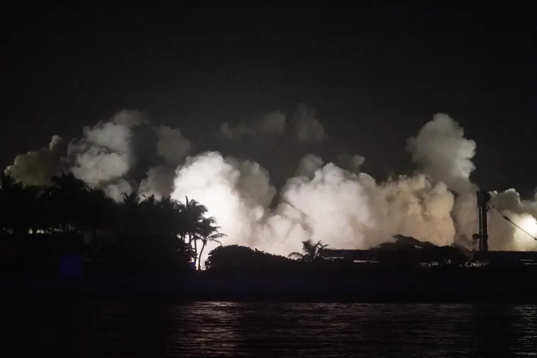 Eksplozivom sru&scaron;ili do temelja stambeni kompleks prije dolaska oluje! Jo&scaron; se traga za vi&scaron;e od sto nestalih