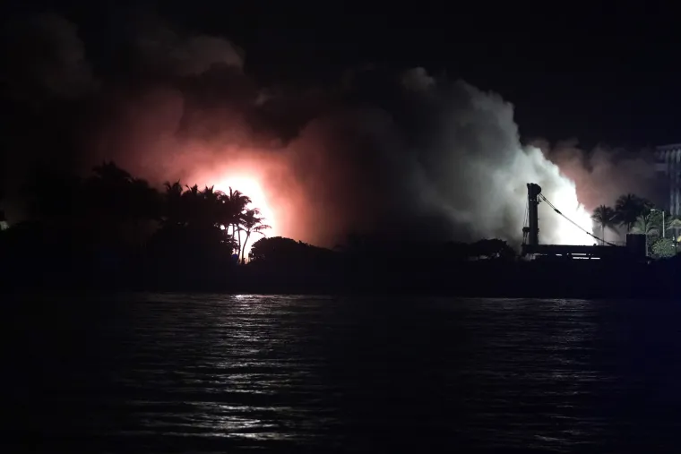 Eksplozivom sru&scaron;ili do temelja stambeni kompleks prije dolaska oluje! Jo&scaron; se traga za vi&scaron;e od sto nestalih