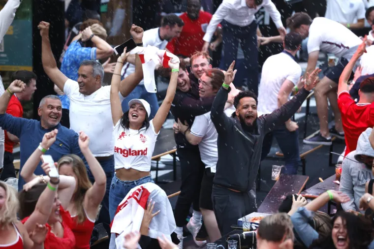 Scene kakve Engleska ne pamti: Samo pogledajte ovo i bit će vam jasno o čemu pričamo