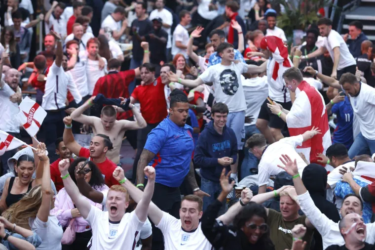 Scene kakve Engleska ne pamti: Samo pogledajte ovo i bit će vam jasno o čemu pričamo