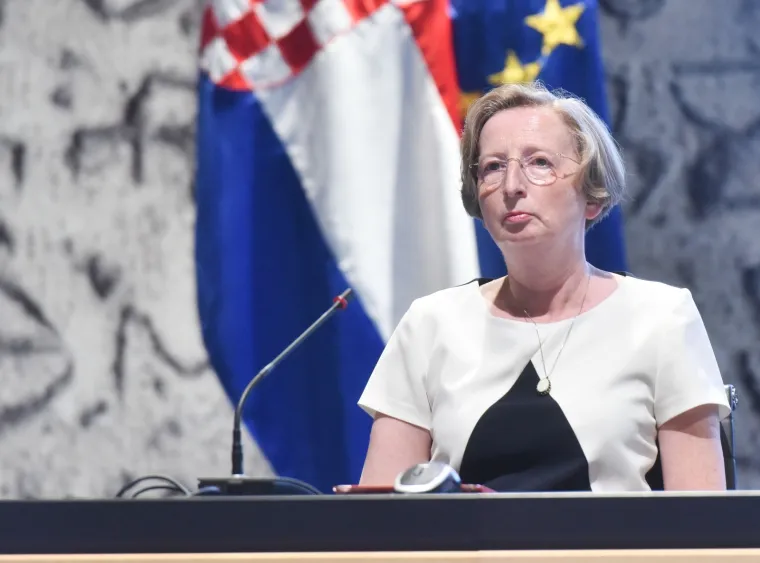 Skinuli su maske na tiskovnoj, po prvi put nakon godine i pol