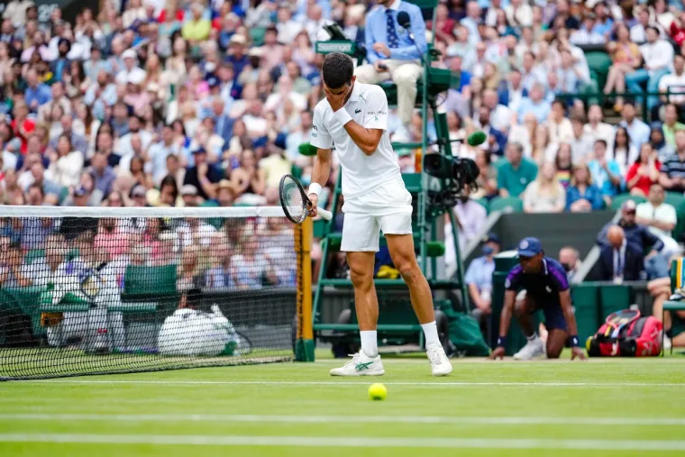 Genijalni Nole u jednom trenutku se potrgao, pa nakon pobjede priznao: 'Denis je bio bolji od mene u prva dva seta'