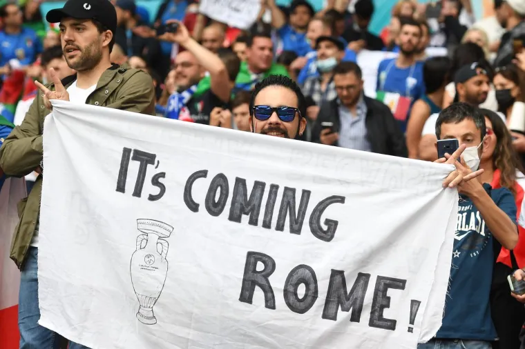 Engleska i Italija danas igraju finale Eura. Na Wembleyju je preko 50 000 Engleza i tek 10 000 &apos;domaćih&apos; Talijana. No, ti malobrojni su sigurni kako titula prvaka Europe odlazi u Rim.
