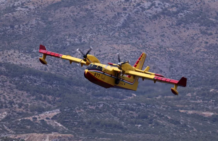 Uga&scaron;en požar nedaleko Trogira