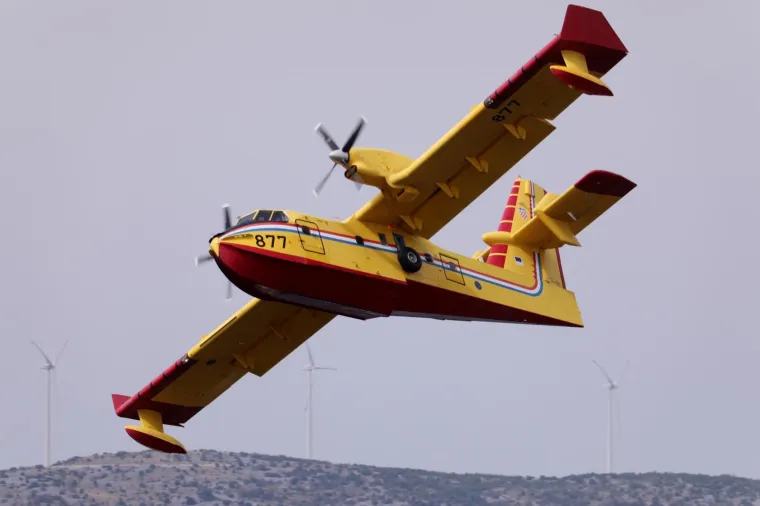 Uga&scaron;en požar nedaleko Trogira