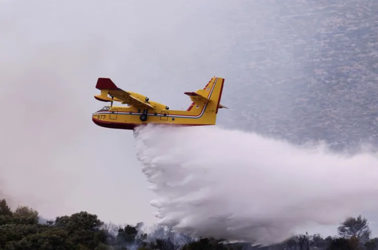 Uga&scaron;en požar nedaleko Trogira