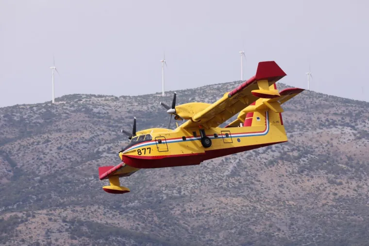 Uga&scaron;en požar nedaleko Trogira