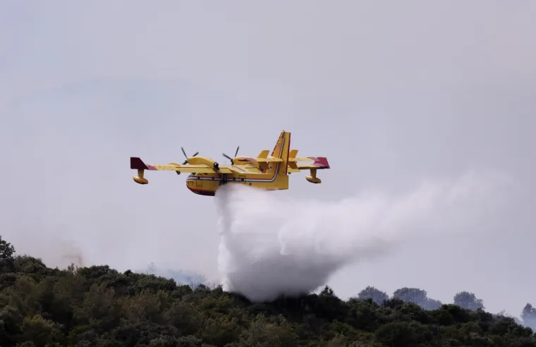 Uga&scaron;en požar nedaleko Trogira