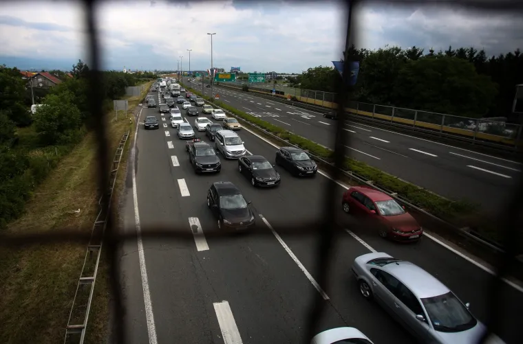 Velike kolone prema moru